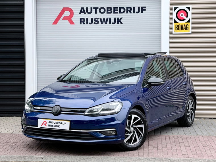 Volkswagen Golf foto 1