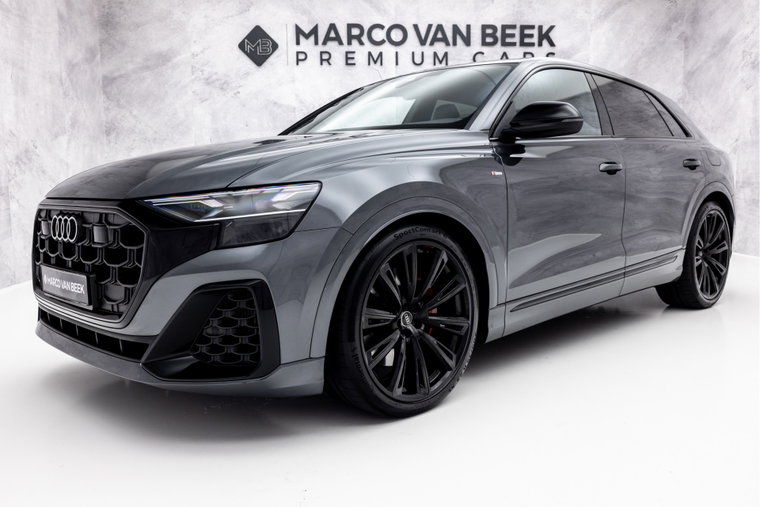 Audi Q8 foto 1