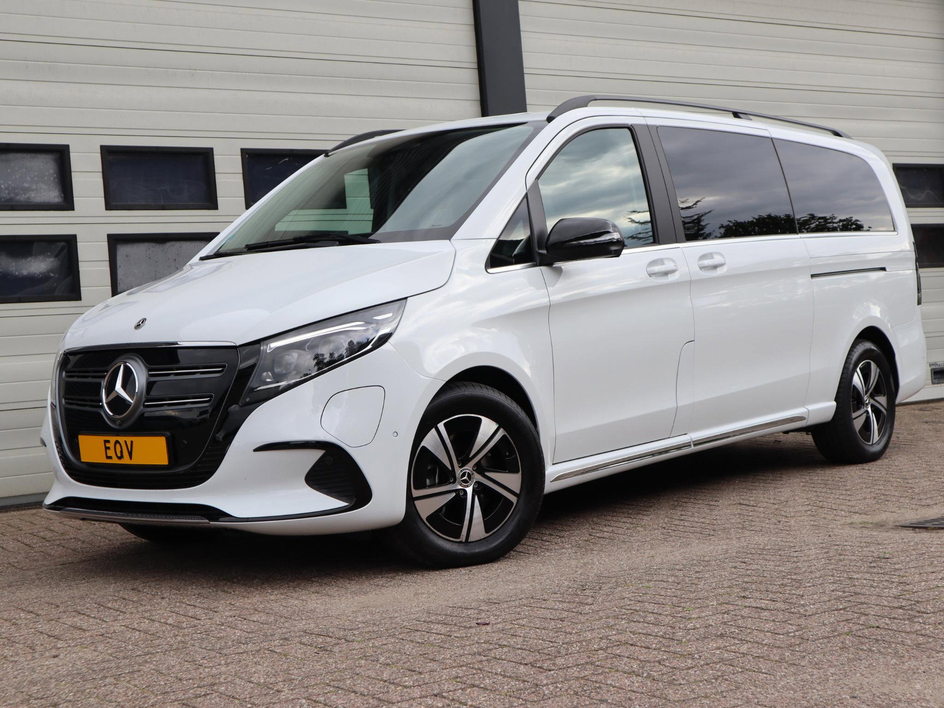Foto van Mercedes-Benz EQV