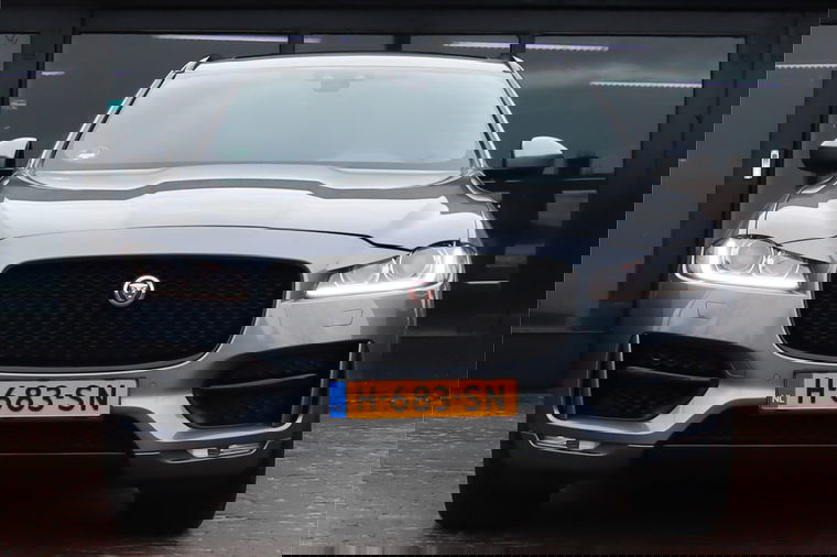 Jaguar F-Pace
