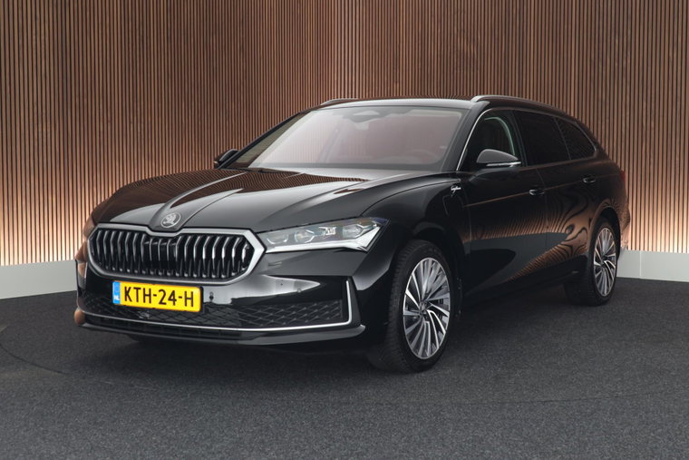 Škoda Superb foto 1