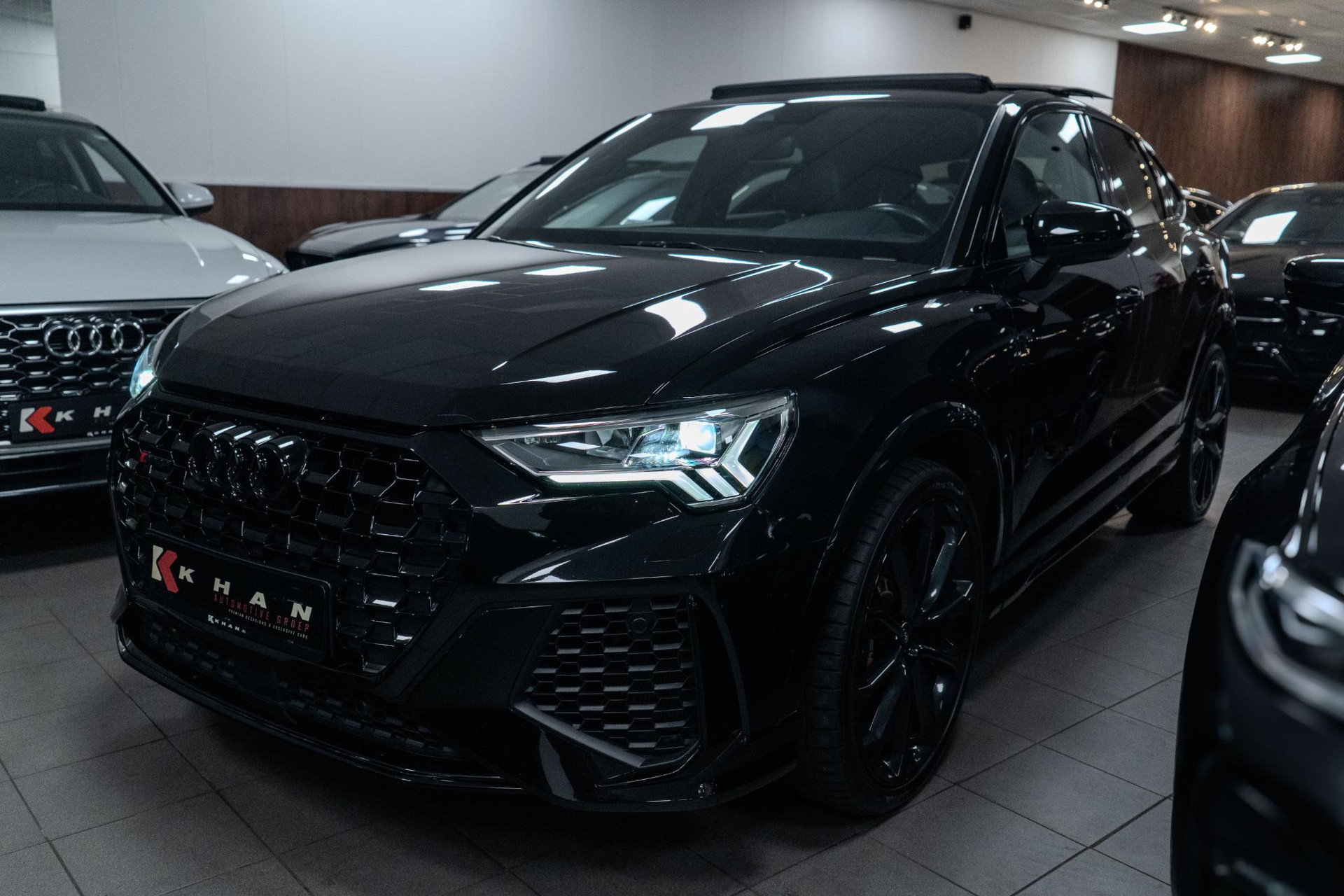 Foto van Audi RSQ3