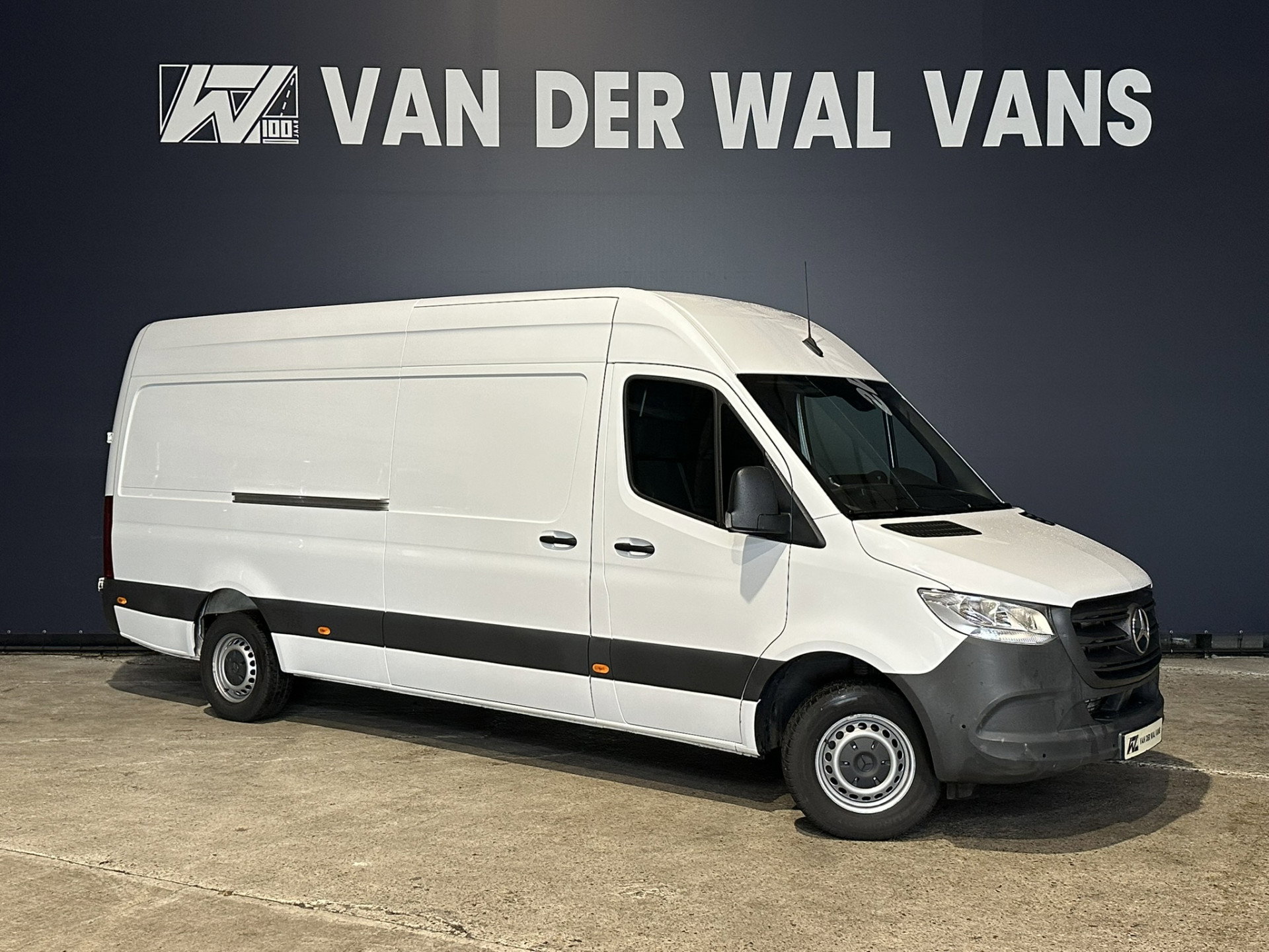 Mercedes-Benz Sprinter 315 CDI 150pk L3H2 Euro6 Airco | Camera | Apple Carplay | Chauffeursstoel