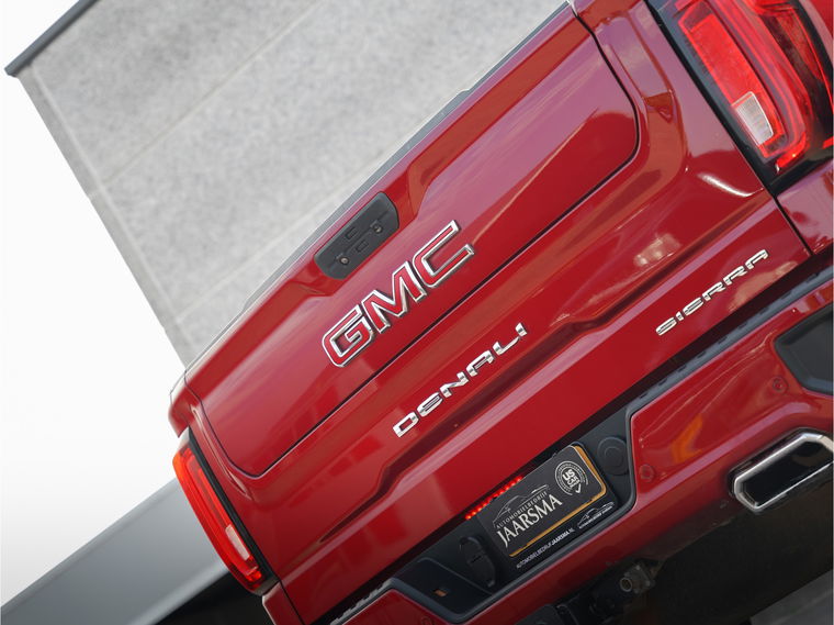GMC Sierra