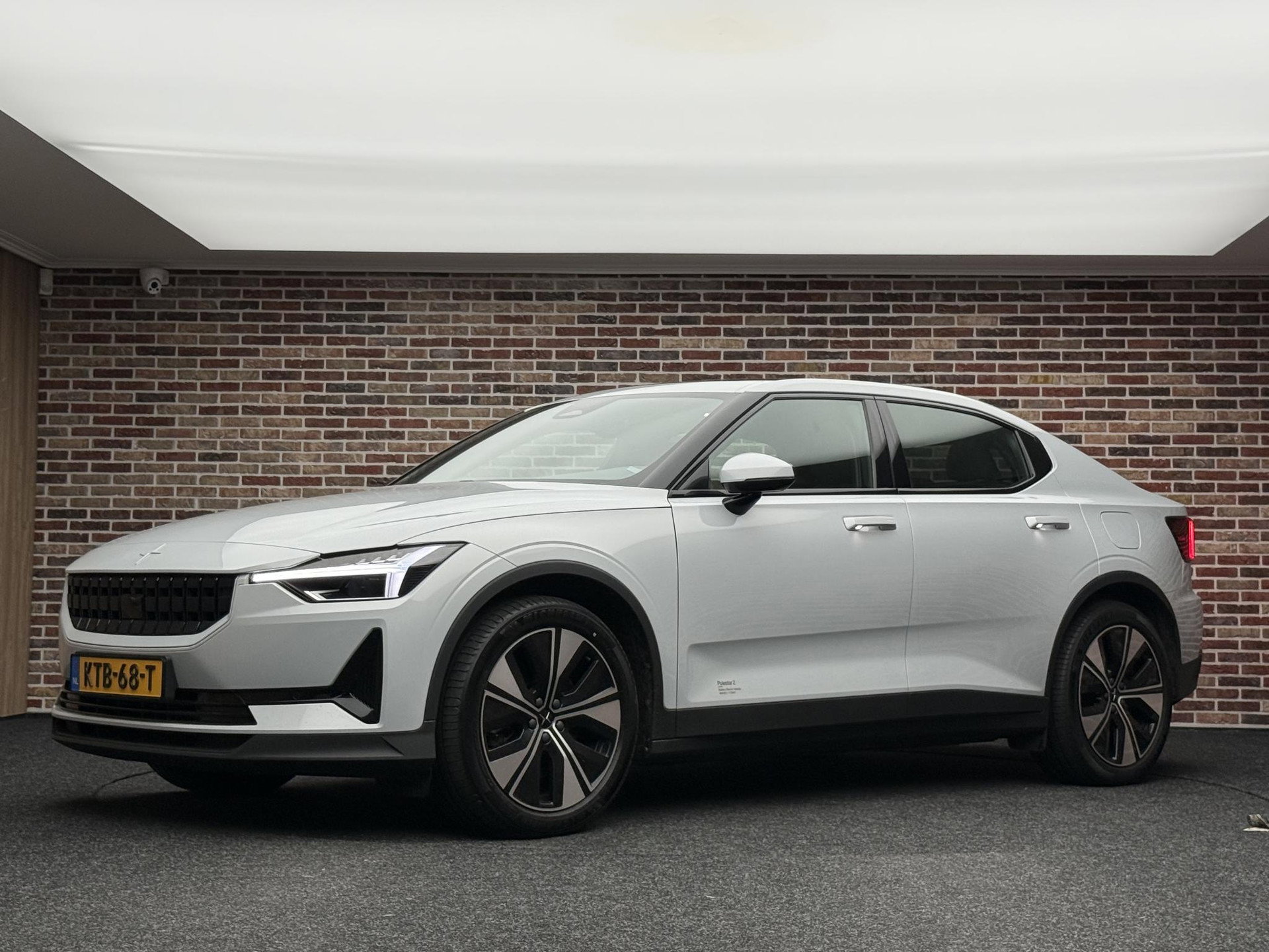Foto van Polestar 2