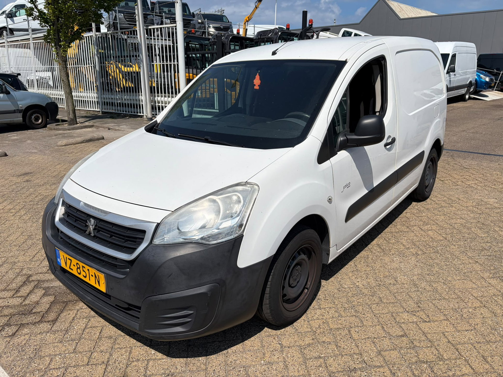 Foto van Peugeot Partner