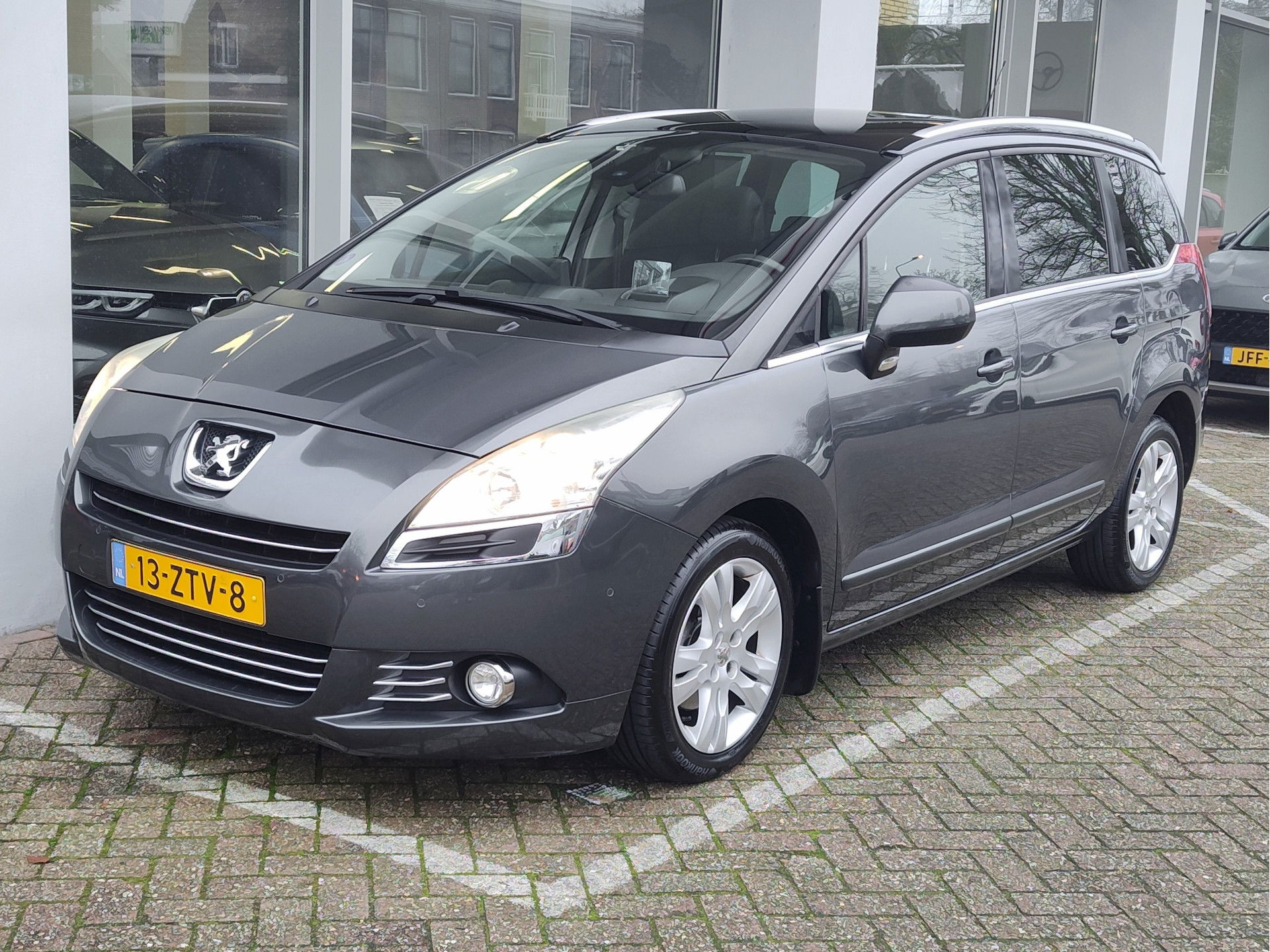 Foto van Peugeot 5008