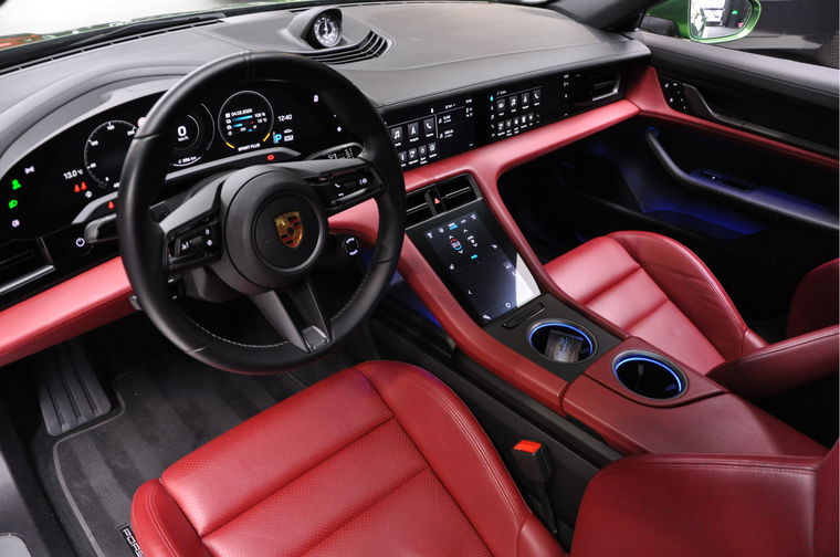 Porsche Taycan