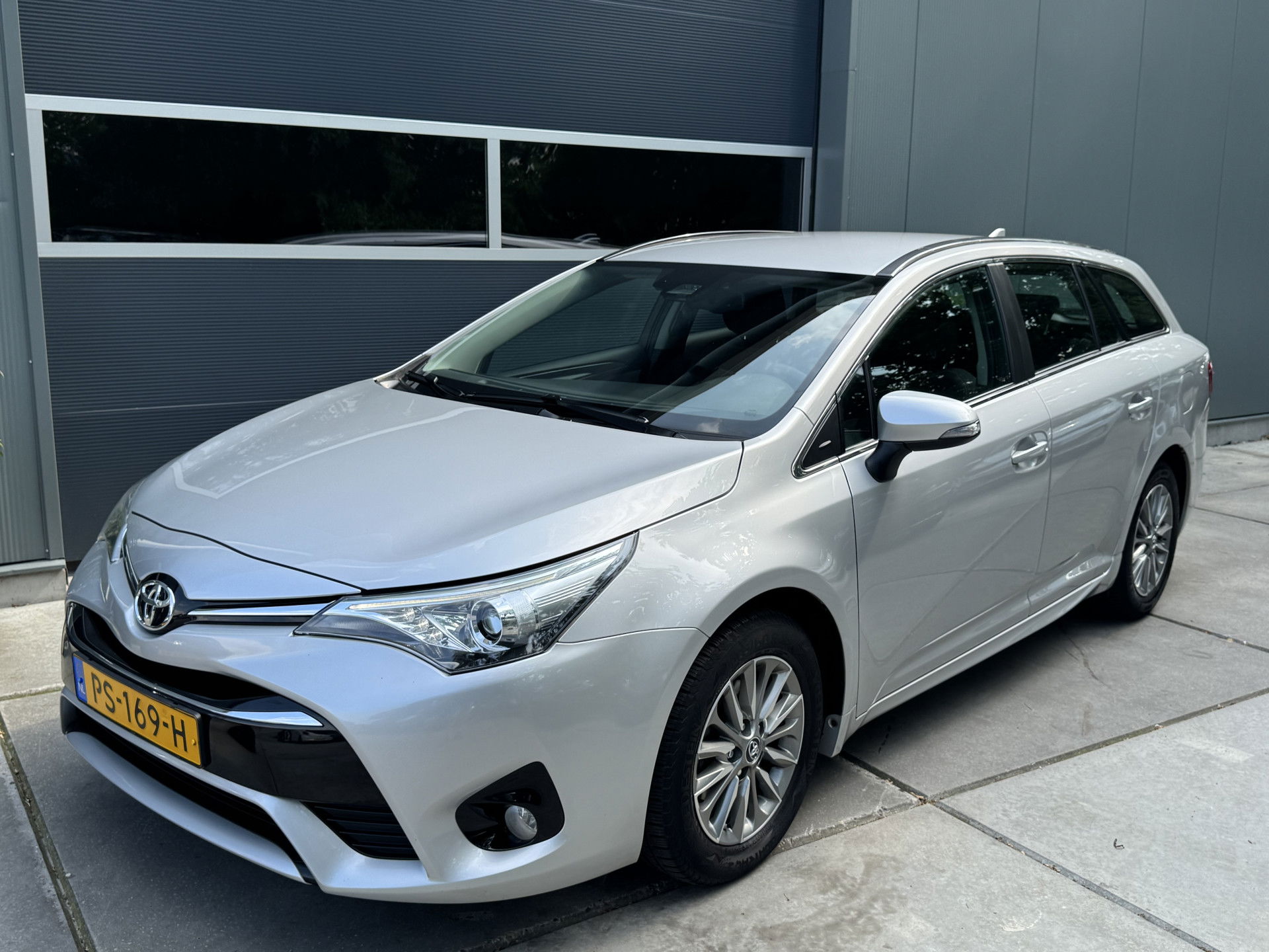 Foto van Toyota Avensis Touring Sports