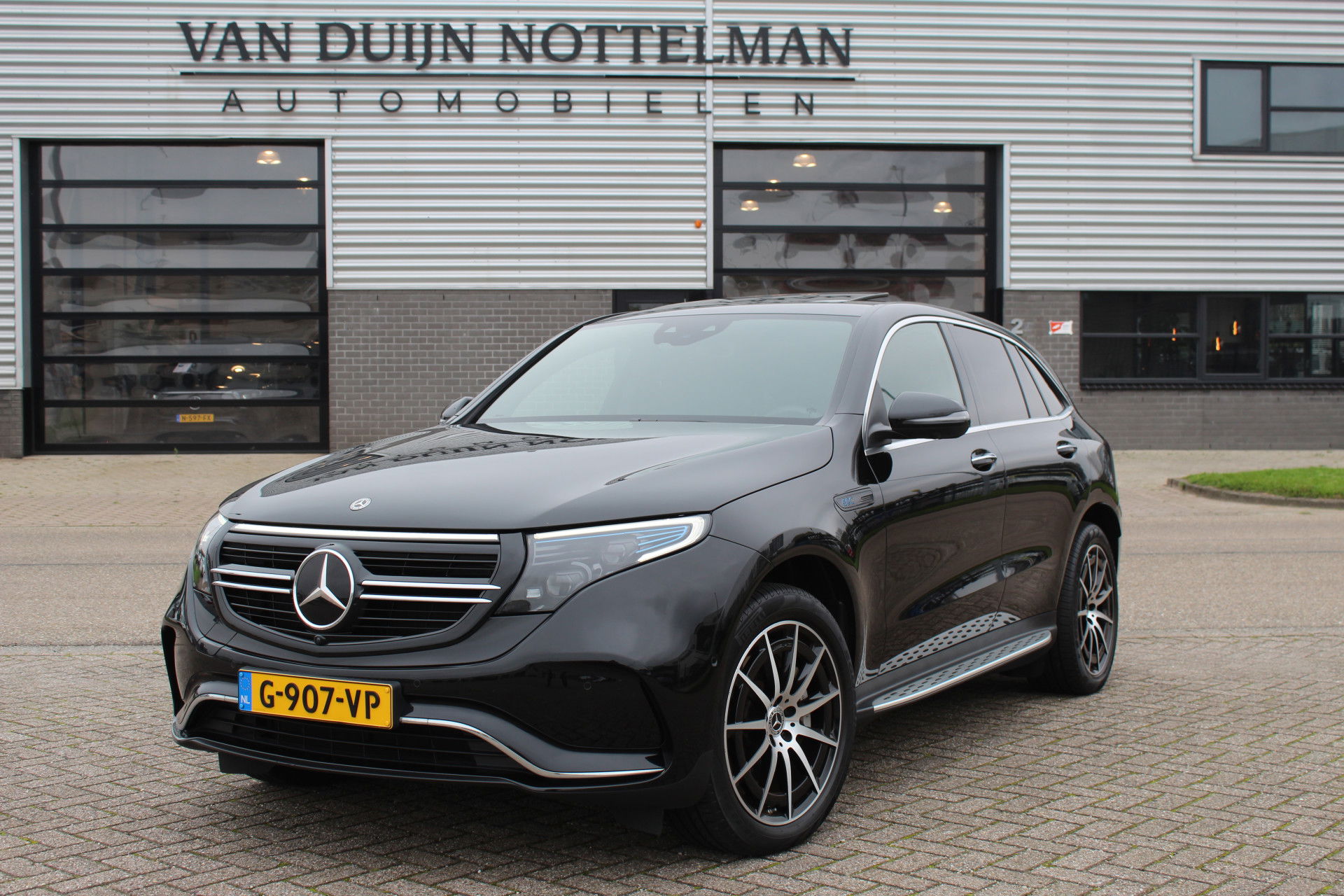 Foto van Mercedes-Benz EQC