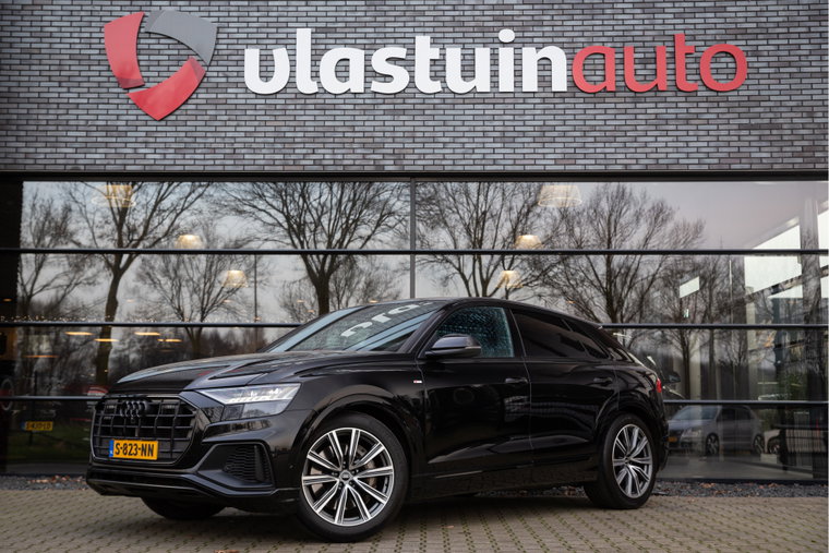 Audi Q8 foto 1