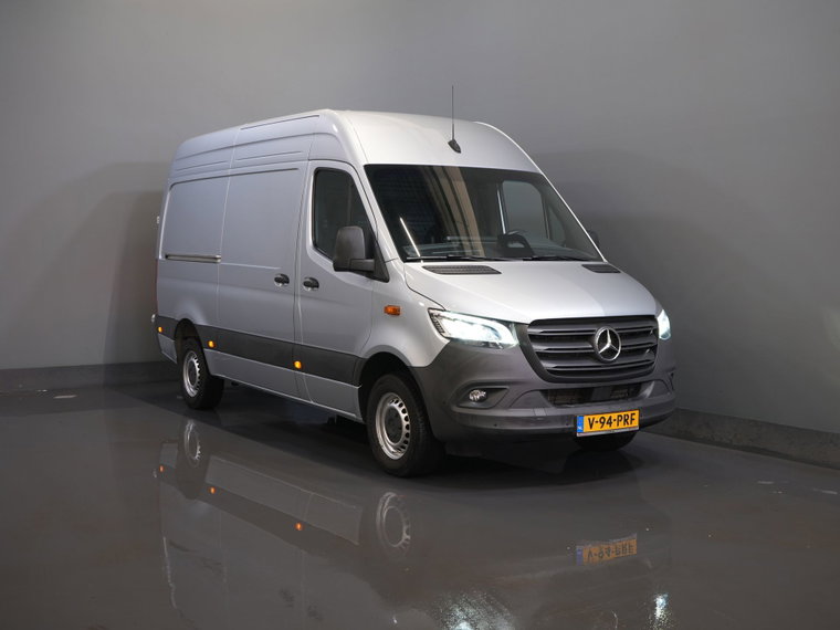 Mercedes-Benz Sprinter foto 1