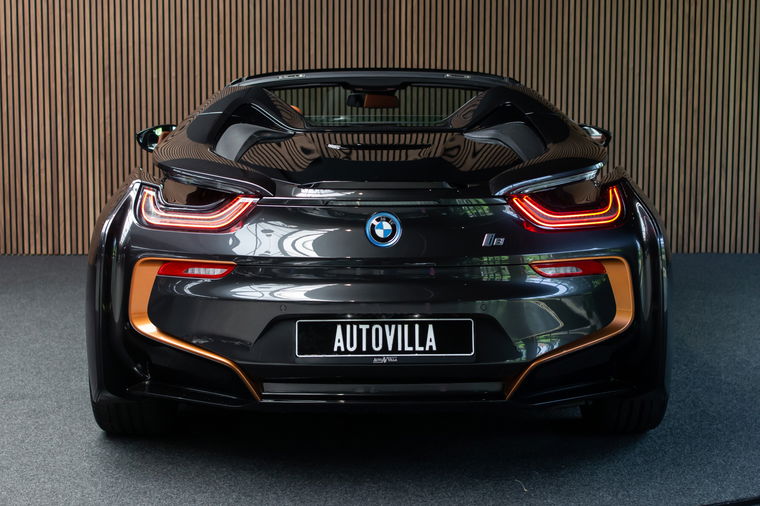BMW i8 Roadster