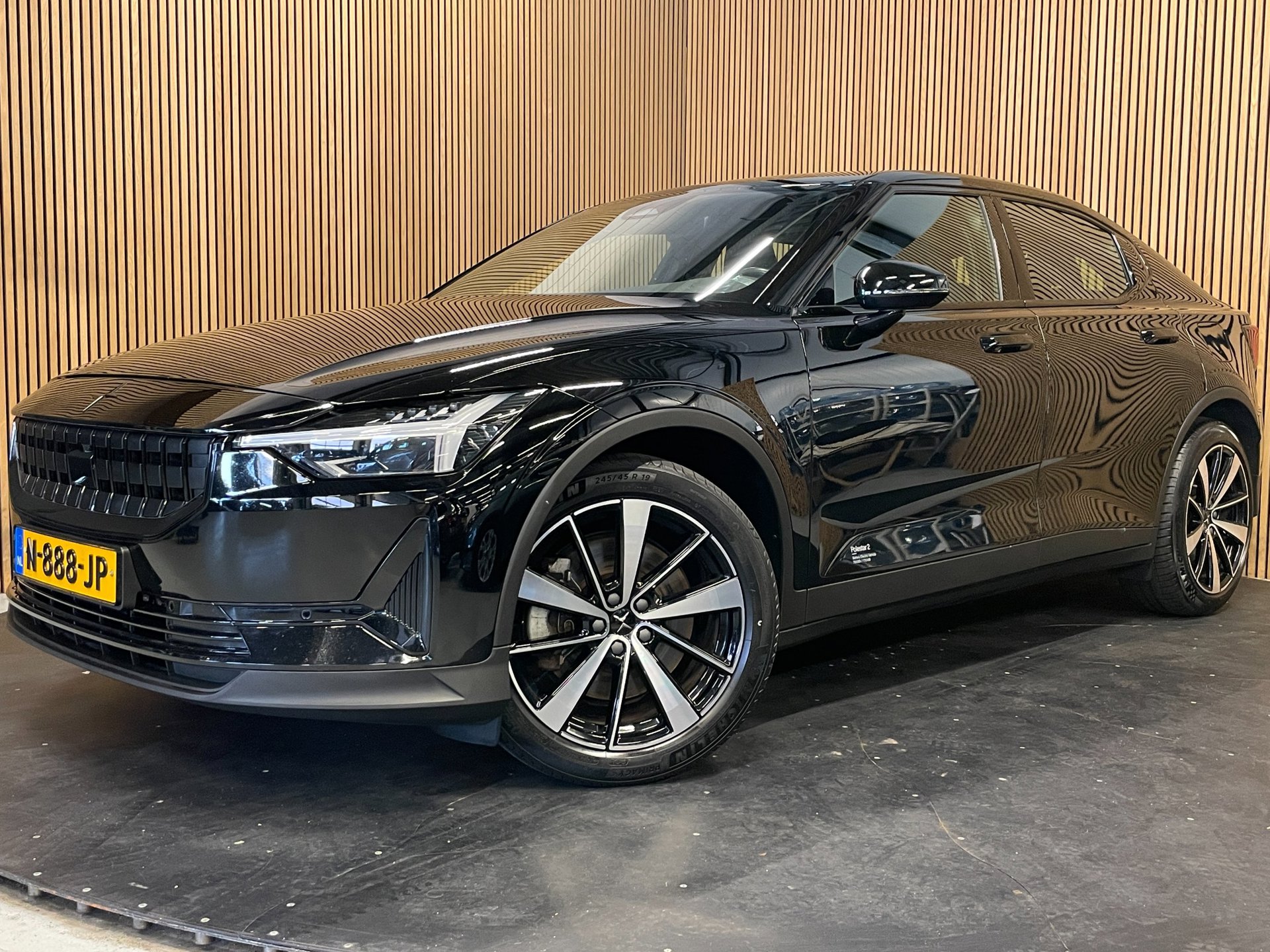 Foto van Polestar 2