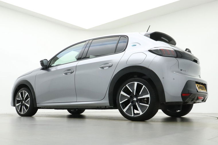 Peugeot e-208