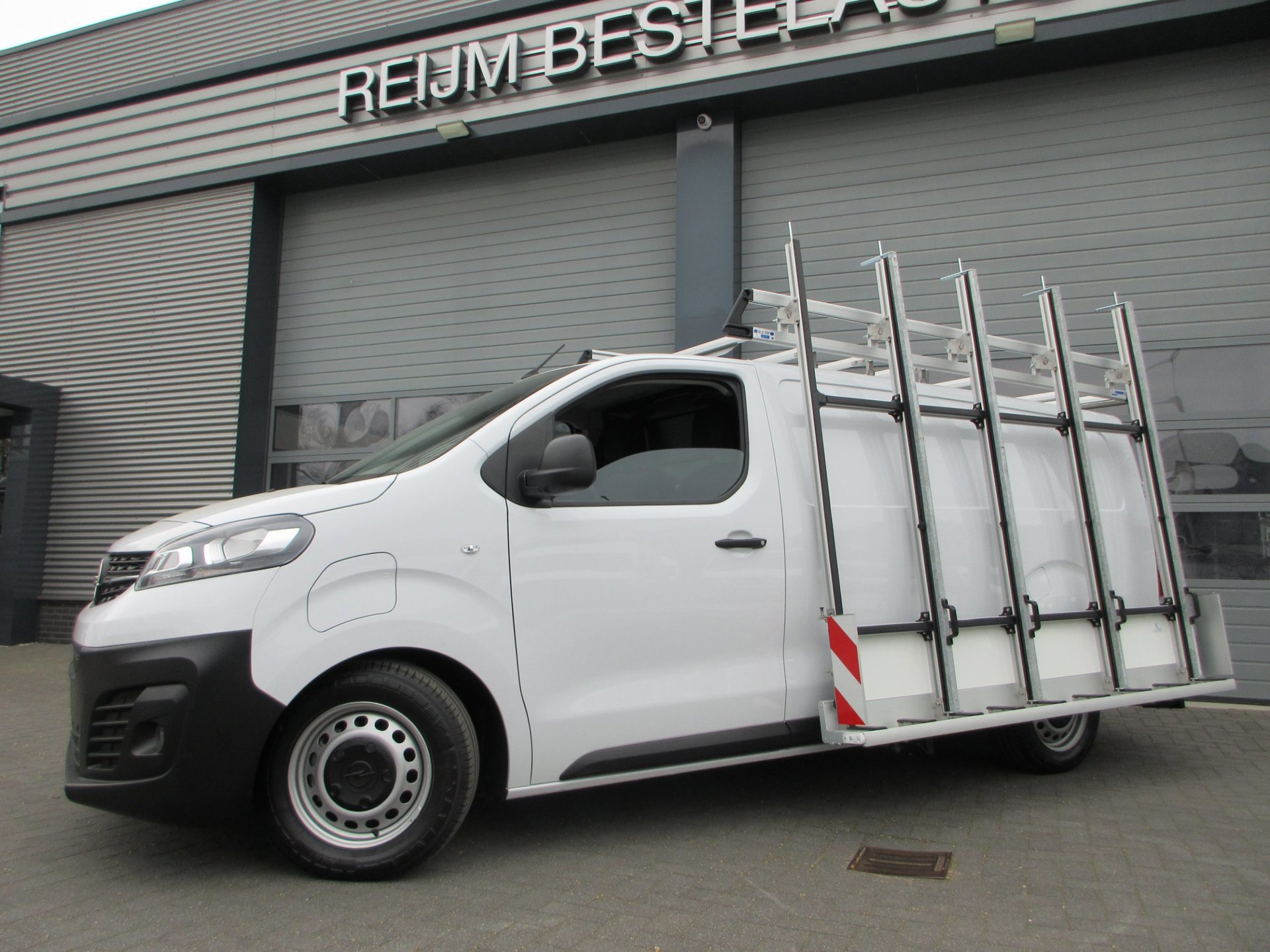 Foto van Opel Vivaro-e