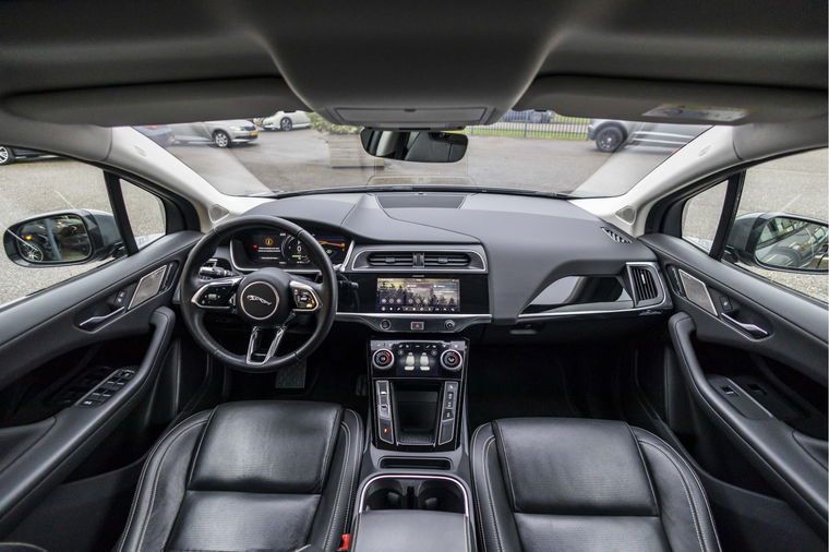 Jaguar I-PACE
