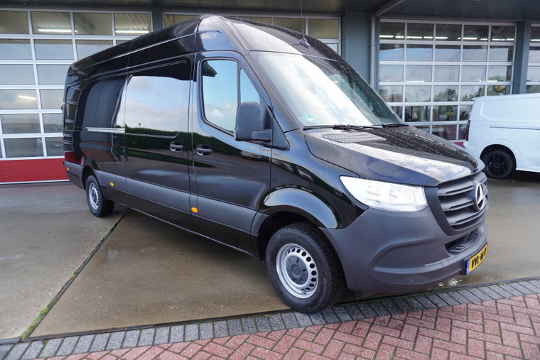Mercedes-Benz Sprinter foto 1