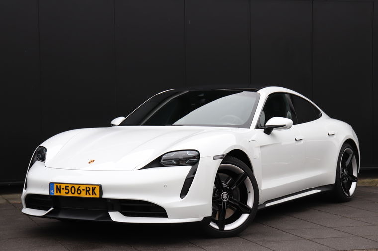 Foto van Porsche Taycan