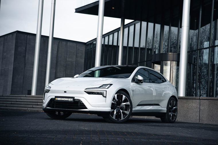 Foto van Polestar 4
