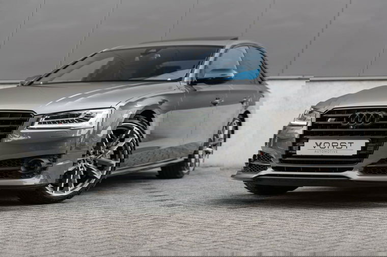 Foto van Audi S8