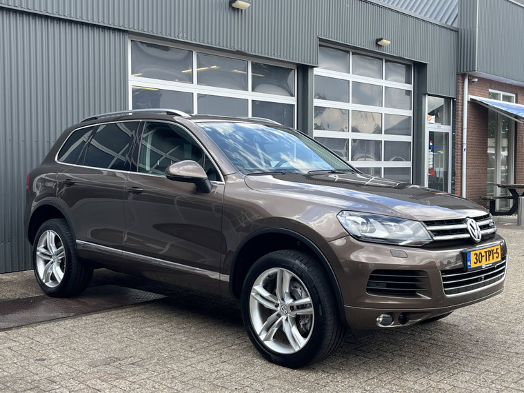 Volkswagen Touareg foto 1