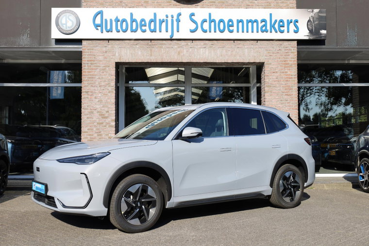 Foto van Geely E5