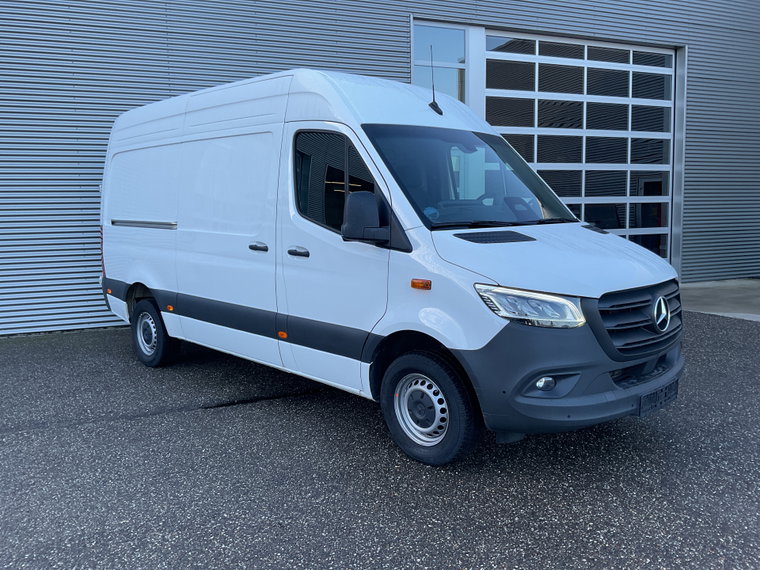 Mercedes-Benz Sprinter foto 1