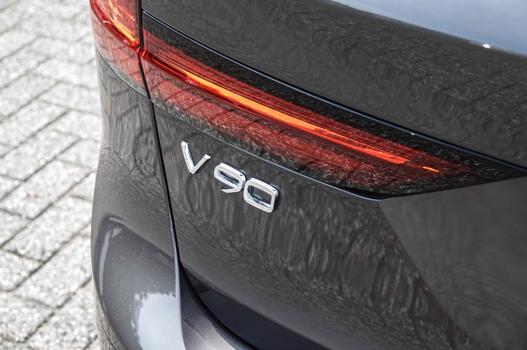 Volvo V90