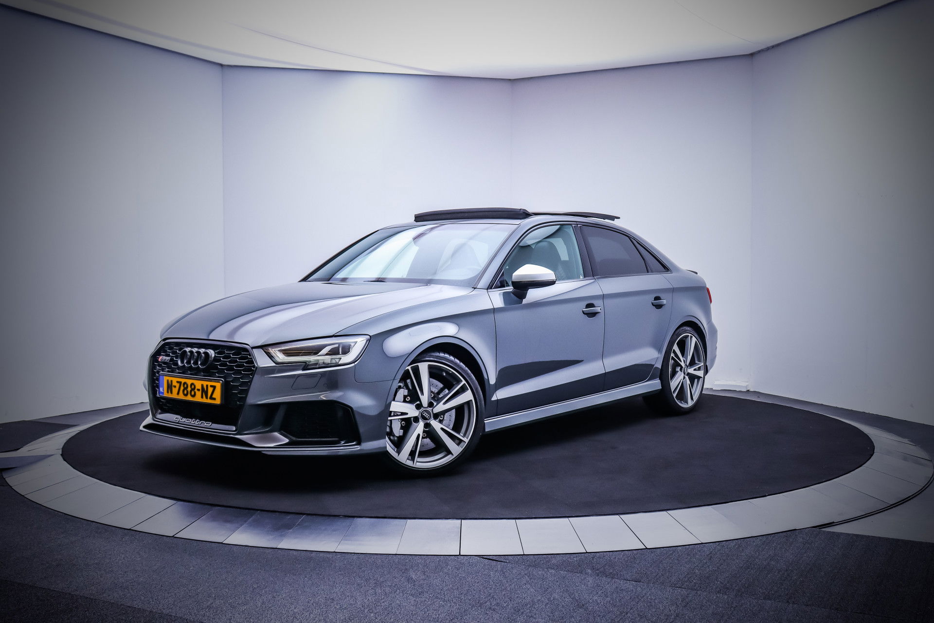 Foto van Audi RS3 Limousine