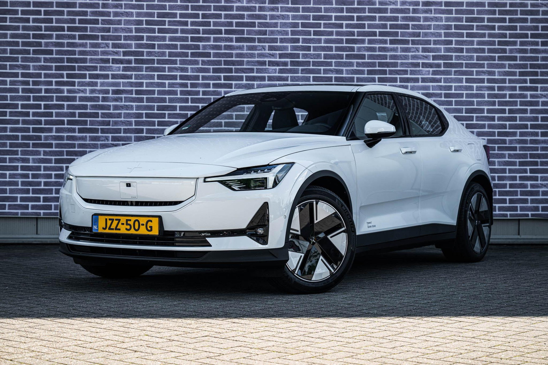 Foto van Polestar 2