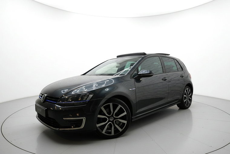 Volkswagen Golf foto 1