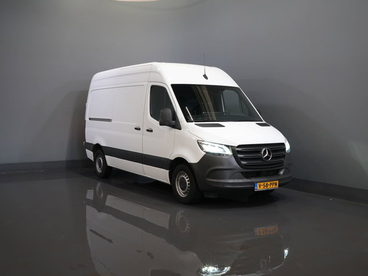 Mercedes-Benz Sprinter foto 1