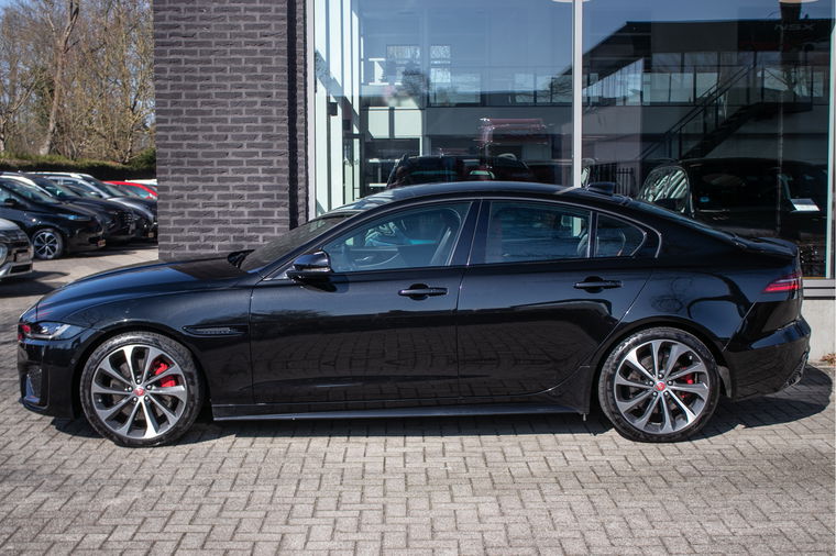 Jaguar XE