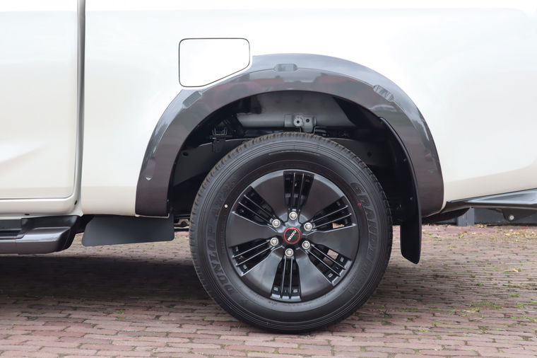 Isuzu D-max