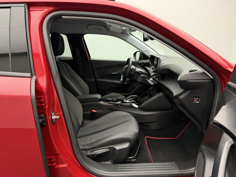 Peugeot e-2008