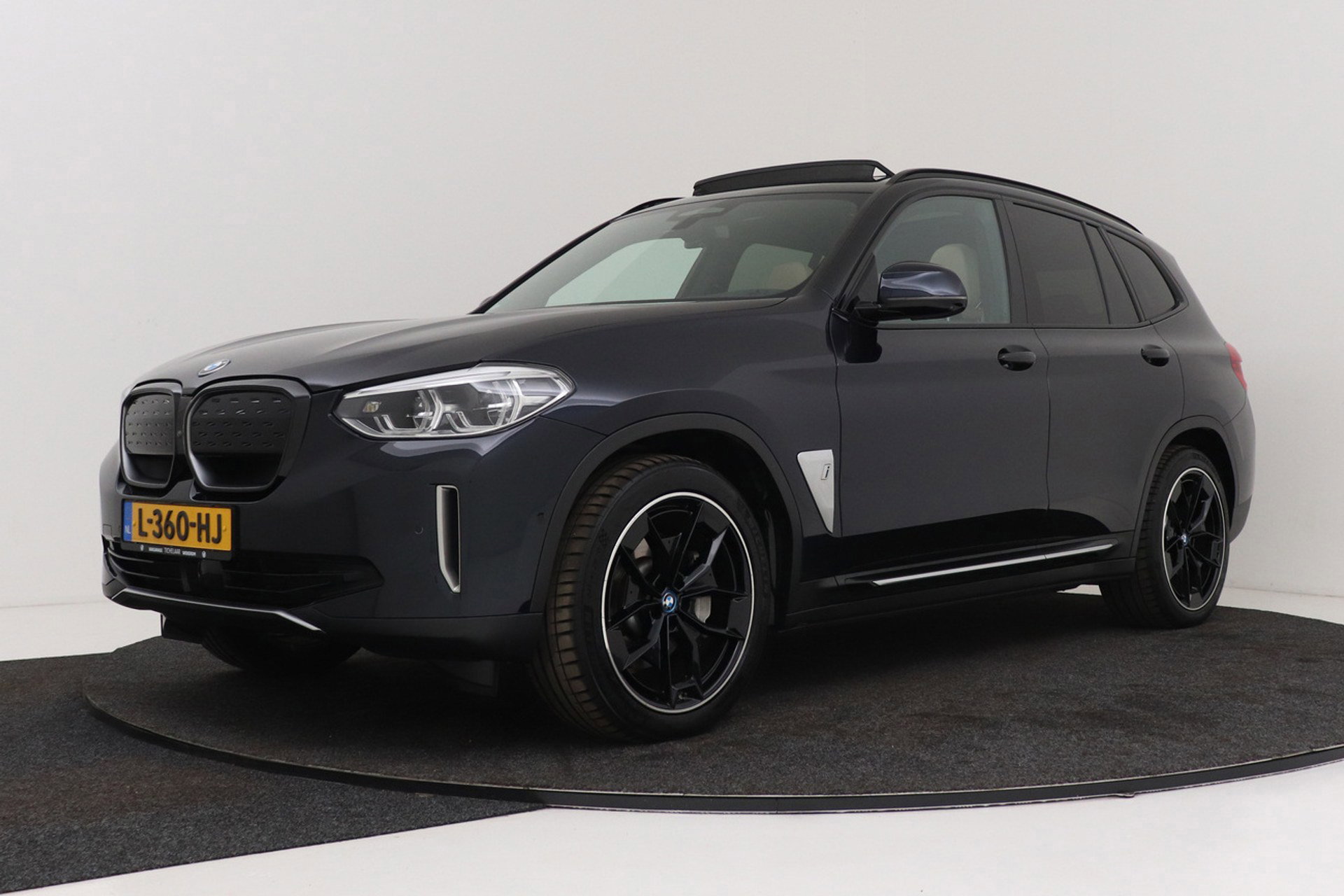 Foto van BMW iX3