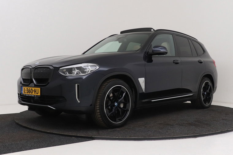 Foto van BMW iX3