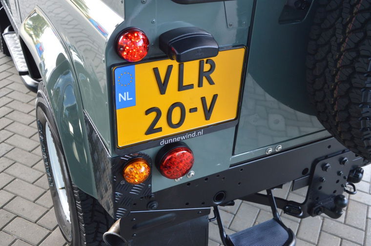 Land Rover Defender