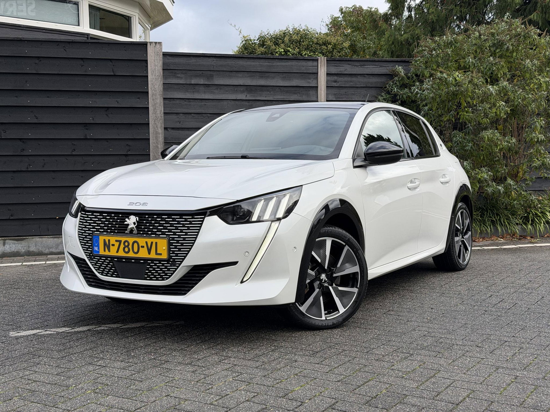 Foto van Peugeot e-208