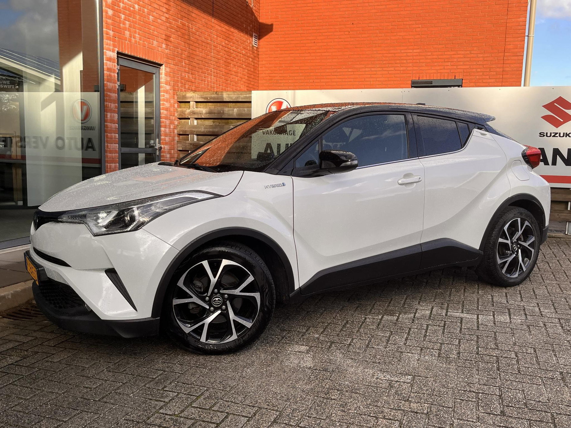 Foto van Toyota C-HR