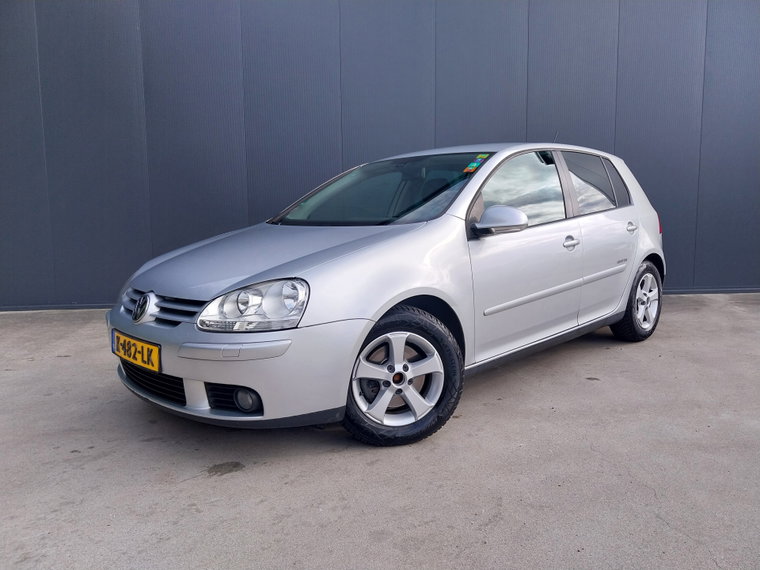 Volkswagen Golf foto 1