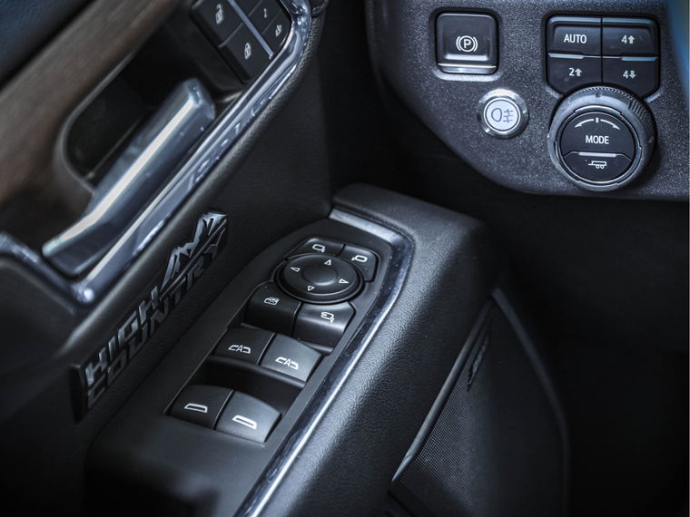 Chevrolet Silverado 1500 High Country | Black Ops Dark Ash Metallic