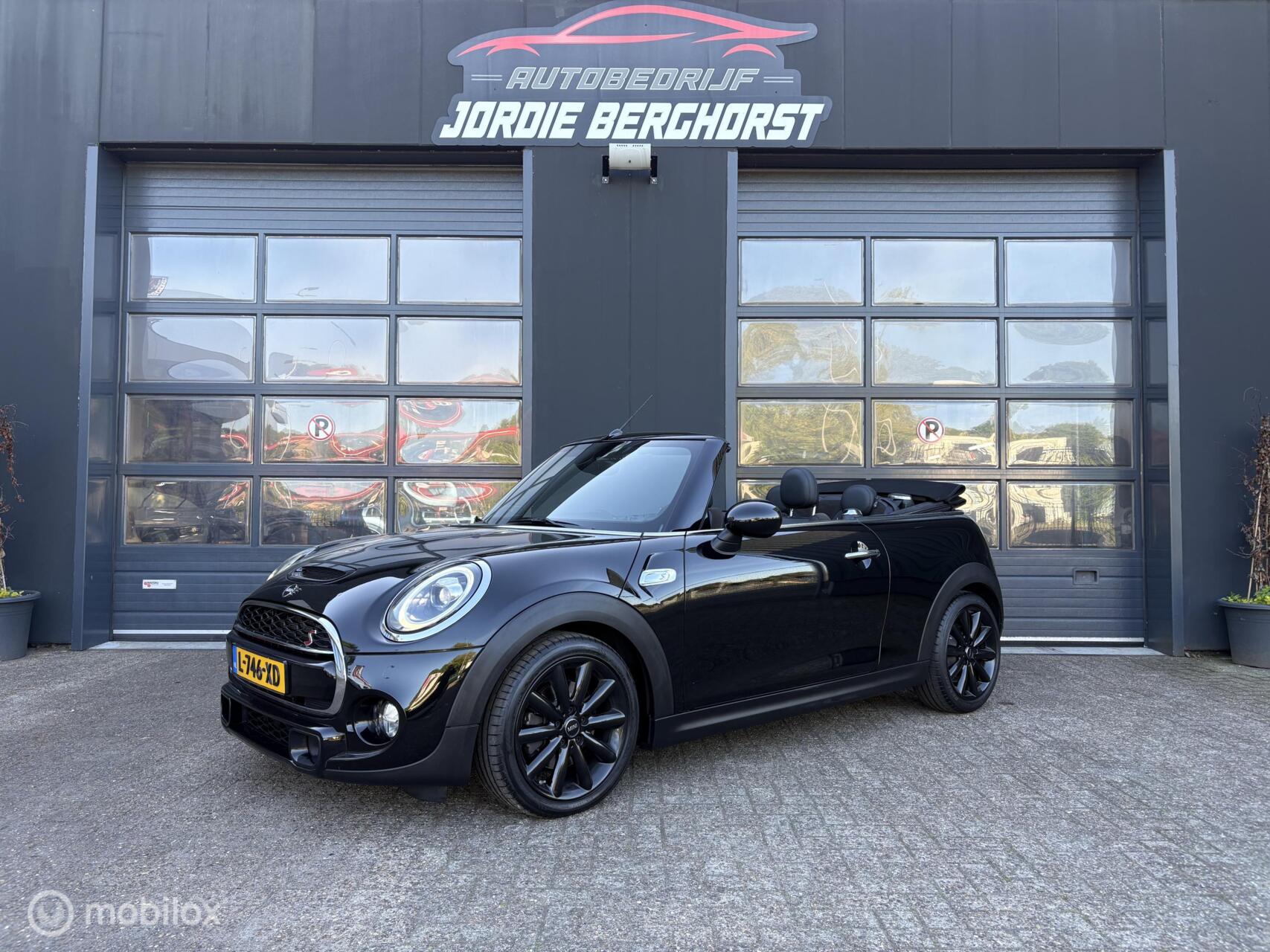 Foto van MINI Cooper S Cabrio