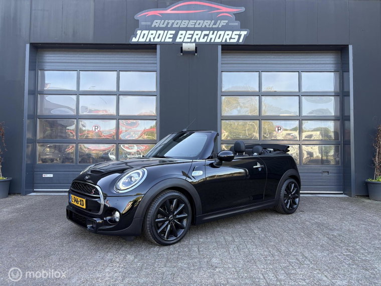 Foto van MINI Cooper S Cabrio
