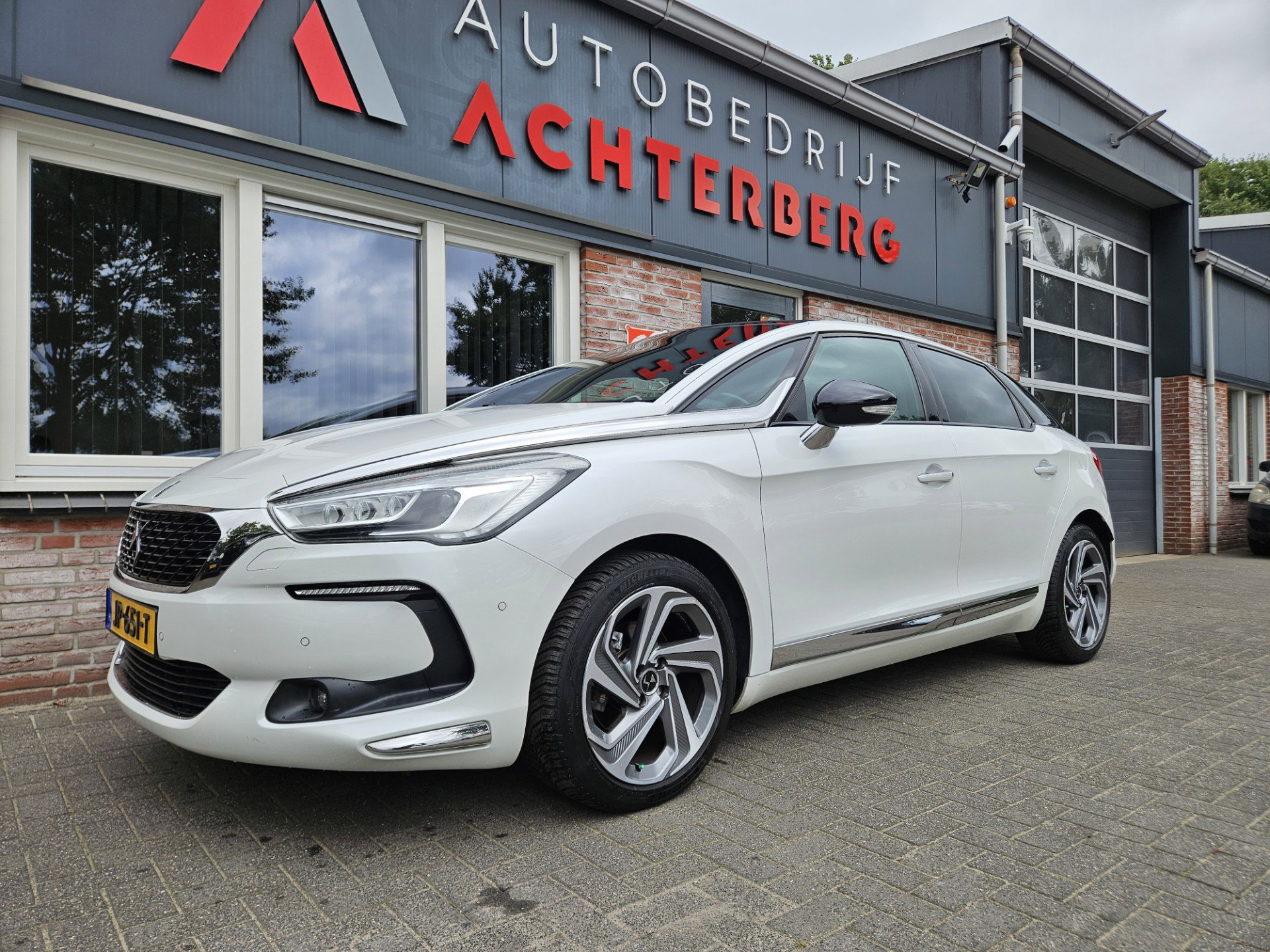 Foto van DS DS 5