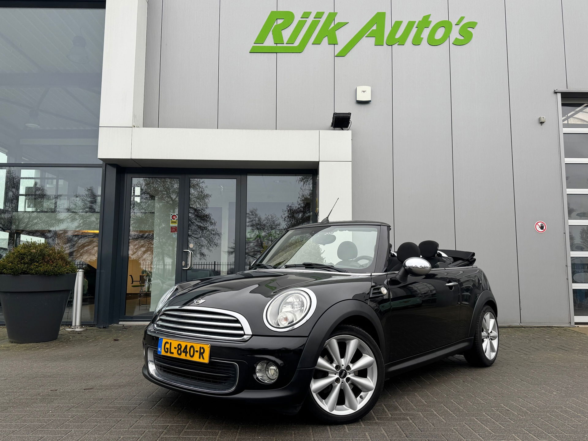 Foto van MINI One Cabrio