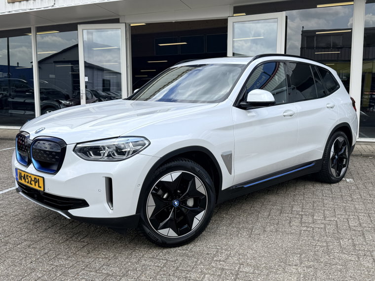 Foto van BMW iX3