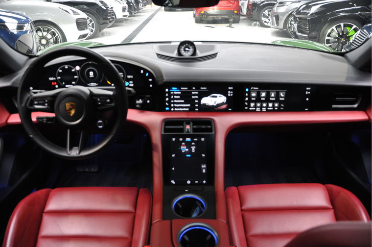 Porsche Taycan