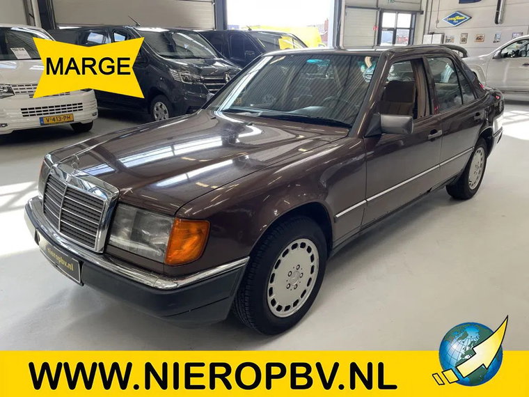 Mercedes-Benz E-Klasse foto 1